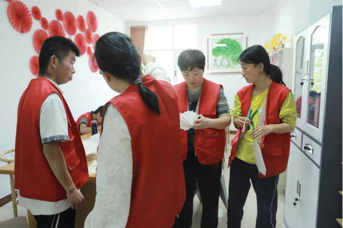 ：济莱特校、莱芜宏博康养中心校企融合展新篇CQ9电子网站校企携手展成果匠心巧手绘未来(图3)